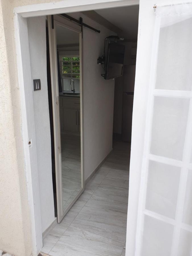 Devachan Apartments 브리지타운 외부 사진
