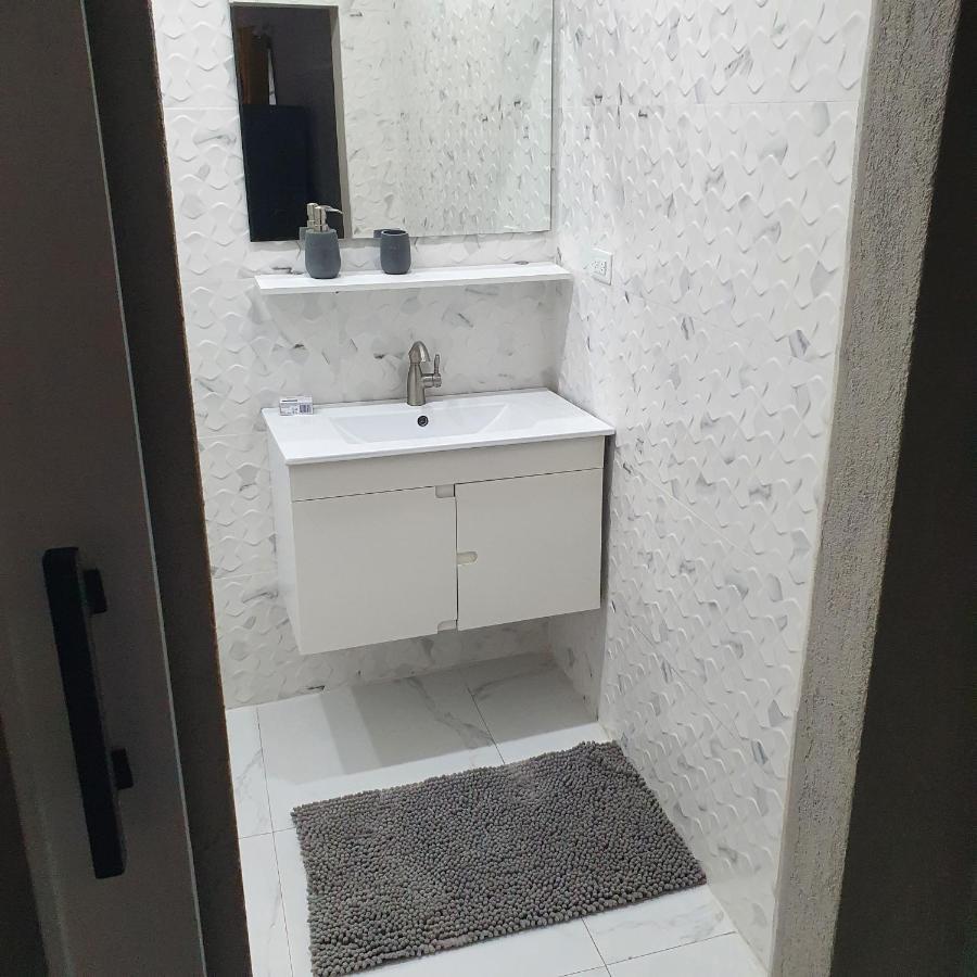 Devachan Apartments 브리지타운 외부 사진